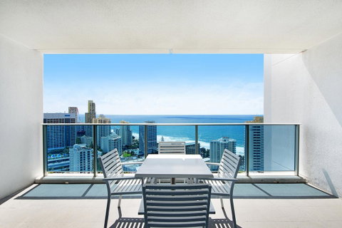 Number 1 H Residences - WiFi, Parking & More By Gold Coast Holidays - Accommodation Gold Coast 28