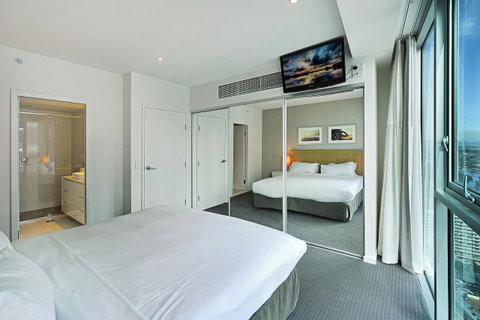 Number 1 H Residences - WiFi, Parking & More By Gold Coast Holidays - Accommodation Gold Coast 14
