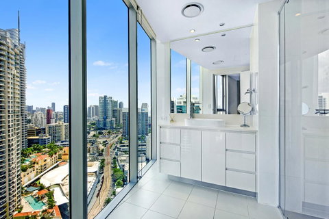 Number 1 H Residences - WiFi, Parking & More By Gold Coast Holidays - Accommodation Gold Coast 31