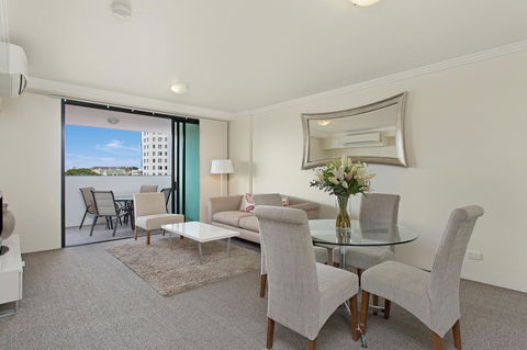Republic Apartments Brisbane City - Accommodation Gold Coast 3