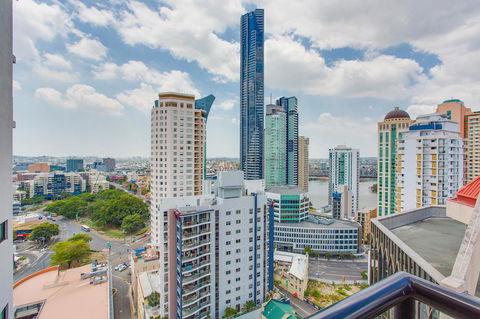 Republic Apartments Brisbane City - Accommodation Gold Coast 11