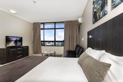 Sunshine Tower Hotel - Accommodation Gold Coast 9