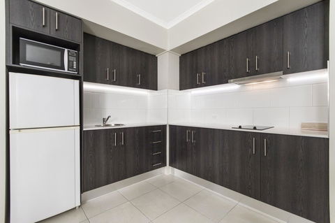 Sunshine Tower Hotel - Accommodation Gold Coast 21