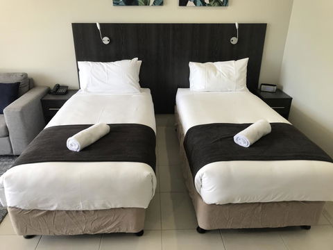 Sunshine Tower Hotel - Accommodation Gold Coast 6
