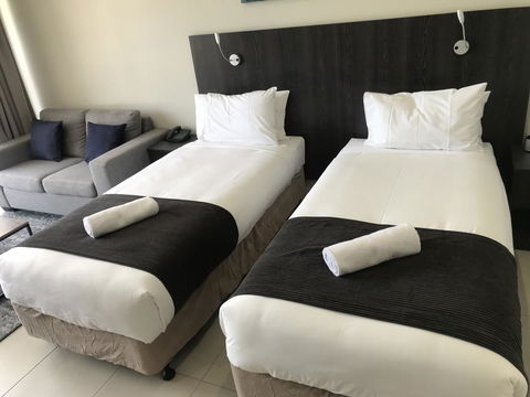 Sunshine Tower Hotel - Accommodation Gold Coast 10