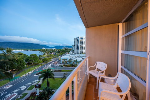 DoubleTree By Hilton Cairns - Accommodation Gold Coast 25