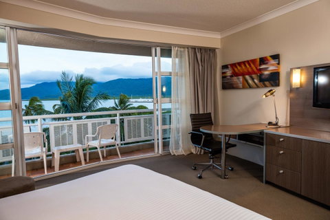 DoubleTree By Hilton Cairns - Accommodation Gold Coast 19