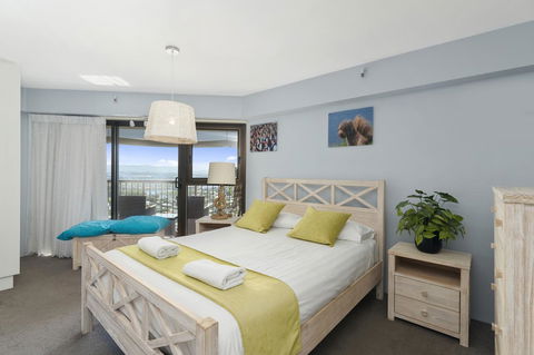 Burleigh Esplanade Apartments - Gold Coast 4U 17