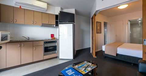 Broadbeach Savannah Resort - Gold Coast 4U 30