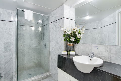 MacArthur Chambers - Gold Coast 4U 3