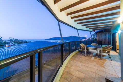 Paradise Penthouse At Waves - Airlie Beach - Accommodation Gold Coast 24