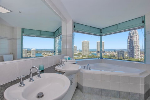 The Waterford On Main Beach - Accommodation Gold Coast 25