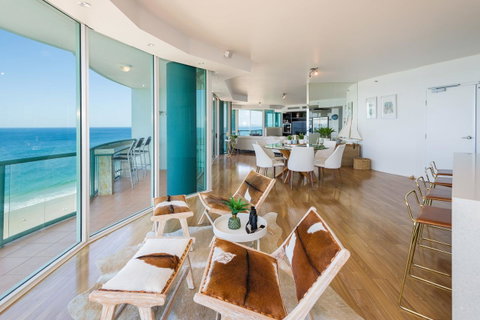 The Waterford On Main Beach - Accommodation Gold Coast 6
