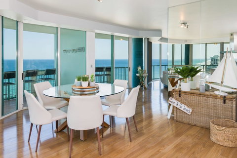 The Waterford On Main Beach - Accommodation Gold Coast 9