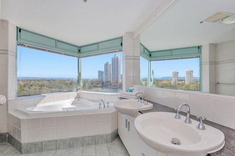The Waterford On Main Beach - Accommodation Gold Coast 21