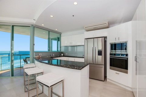 The Waterford On Main Beach - Accommodation Gold Coast 24