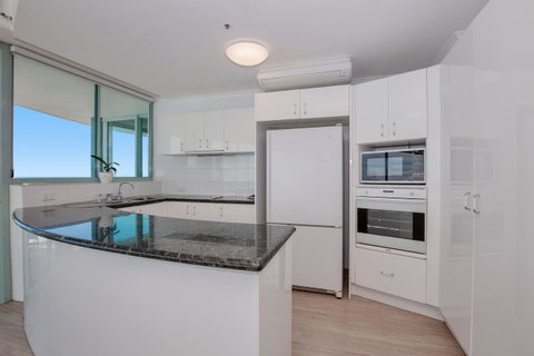 The Waterford On Main Beach - Accommodation Gold Coast 32