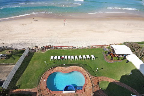 Spindrift On The Beach - Absolute Beachfront - Accommodation Gold Coast 9