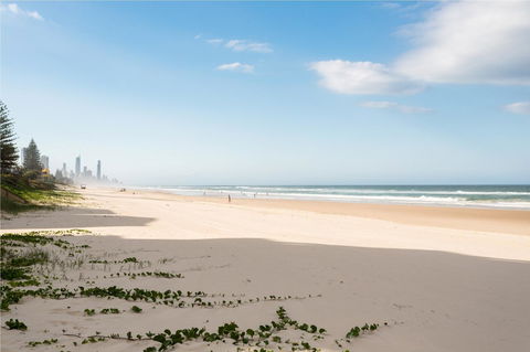 Spindrift On The Beach - Absolute Beachfront - Accommodation Gold Coast 21