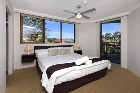 Spindrift On The Beach - Absolute Beachfront - Accommodation Gold Coast 29