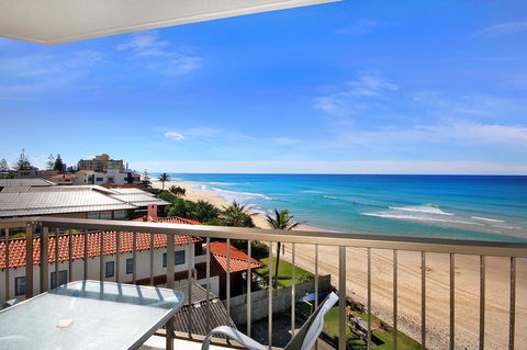 Spindrift On The Beach - Absolute Beachfront - Accommodation Gold Coast 15