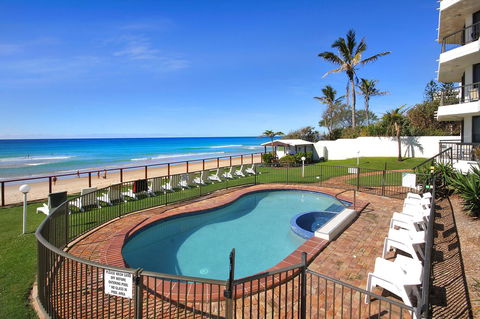 Spindrift On The Beach - Absolute Beachfront - Accommodation Gold Coast 16