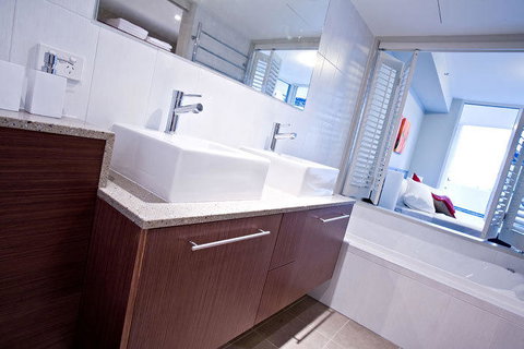 Lanai Riverside Apartments - 1 Gold Coast 17