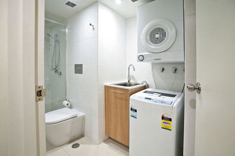 Lanai Riverside Apartments - 1 Gold Coast 6