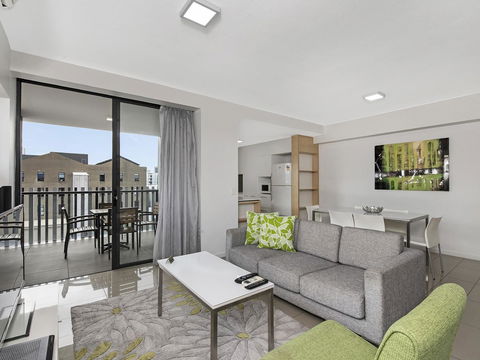 Atrio Apartments - Gold Coast 4U 1