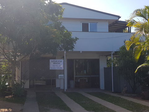 Highland House - Gold Coast 4U 6