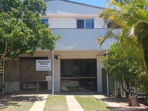 Highland House - Gold Coast 4U 3