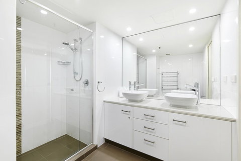 Surfers Century Oceanside Apartments - Accommodation Gold Coast 9