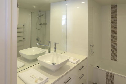 Surfers Century Oceanside Apartments - Accommodation Gold Coast 38