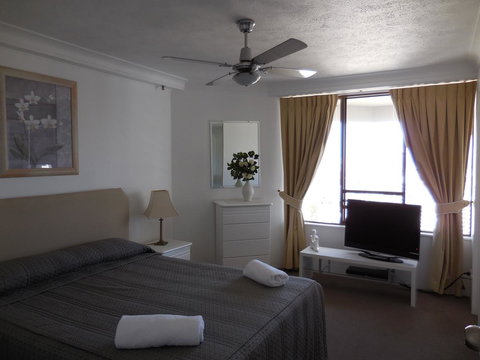 Surfers Century Oceanside Apartments - Accommodation Gold Coast 39