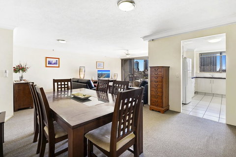 Surfers Century Oceanside Apartments - Accommodation Gold Coast 5