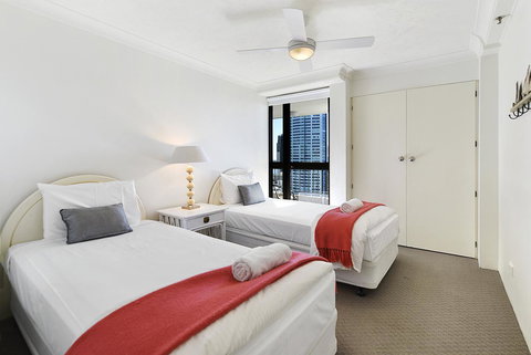 Surfers Century Oceanside Apartments - Accommodation Gold Coast 10