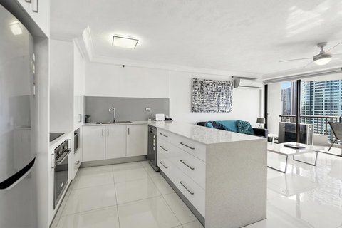 Surfers Century Oceanside Apartments - Accommodation Gold Coast 14