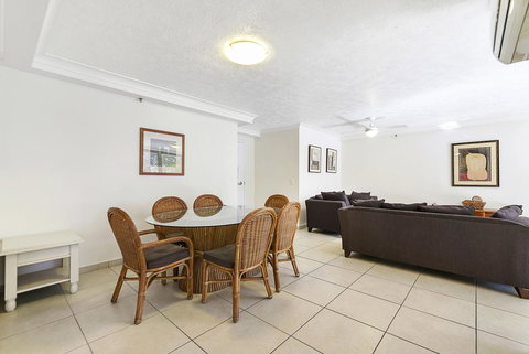 Surfers Century Oceanside Apartments - Accommodation Gold Coast 8