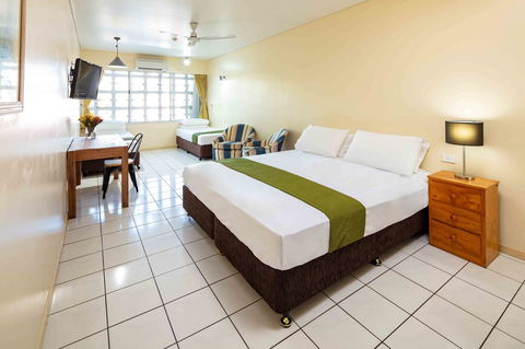 Hides Hotel - Accommodation Gold Coast 13