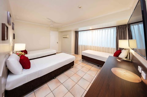 Hides Hotel - Accommodation Gold Coast 9