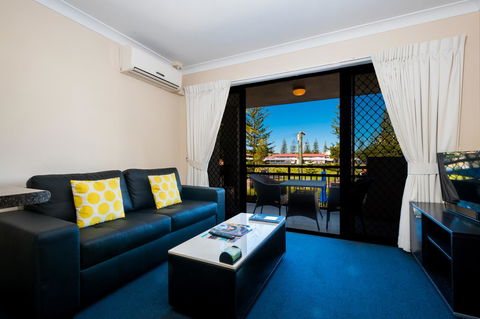 Island Beach Resort - Accommodation Gold Coast 13