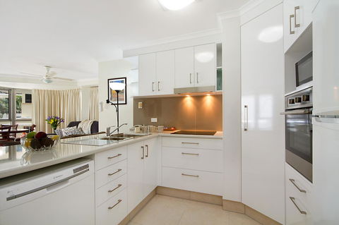 Rainbow Bay Resort Holiday Apartments - Accommodation Gold Coast 4