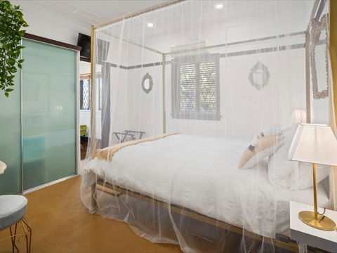 Anville Court - Accommodation Gold Coast 9