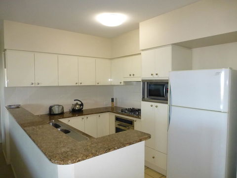 The Oasis Apartments - Gold Coast 4U 16