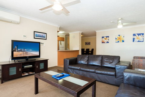Breakers North Absolute Beachfront Apartments - Official - Accommodation Gold Coast 32