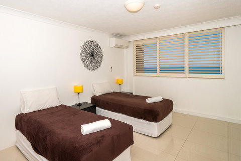 Breakers North Absolute Beachfront Apartments - Official - Accommodation Gold Coast 26