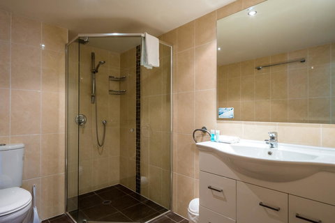 Breakers North Absolute Beachfront Apartments - Official - Accommodation Gold Coast 34