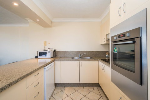 Breakers North Absolute Beachfront Apartments - Official - Accommodation Gold Coast 18