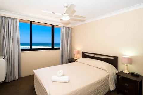 Breakers North Absolute Beachfront Apartments - Official - Accommodation Gold Coast 8