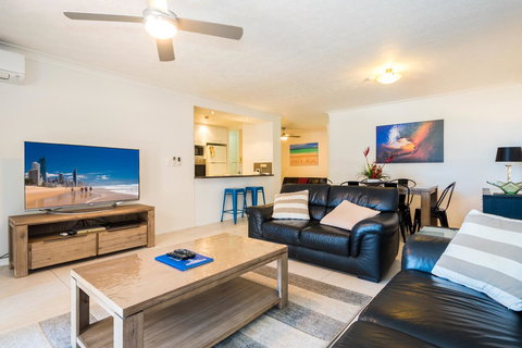 Breakers North Absolute Beachfront Apartments - Official - Accommodation Gold Coast 31